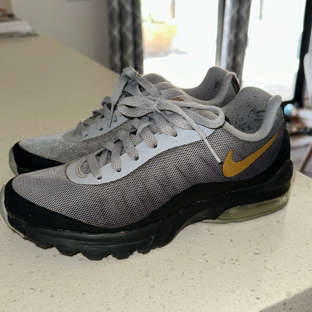 Nike AIR